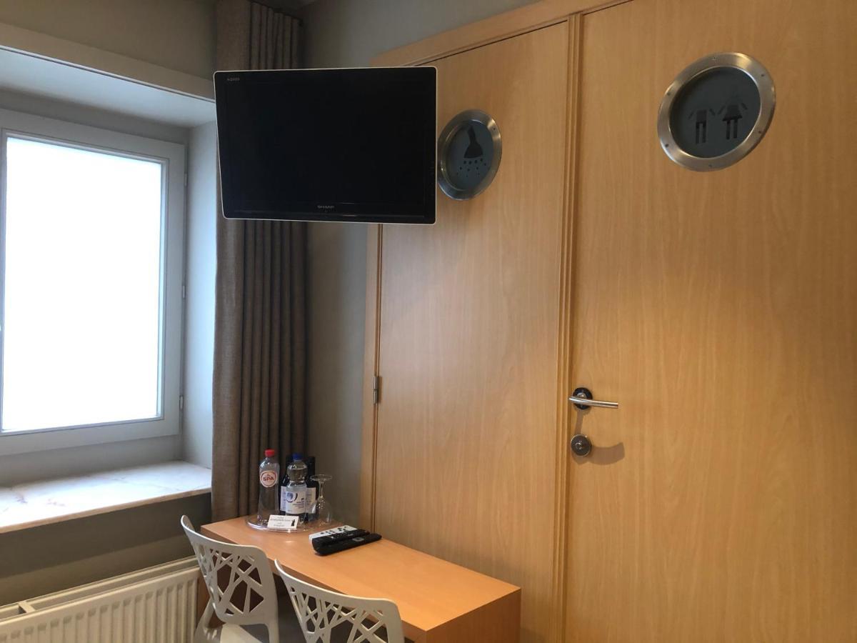 Hotel Duivels Paterke Harelbeeksestraat 29, 8500 Kortrijk Luaran gambar