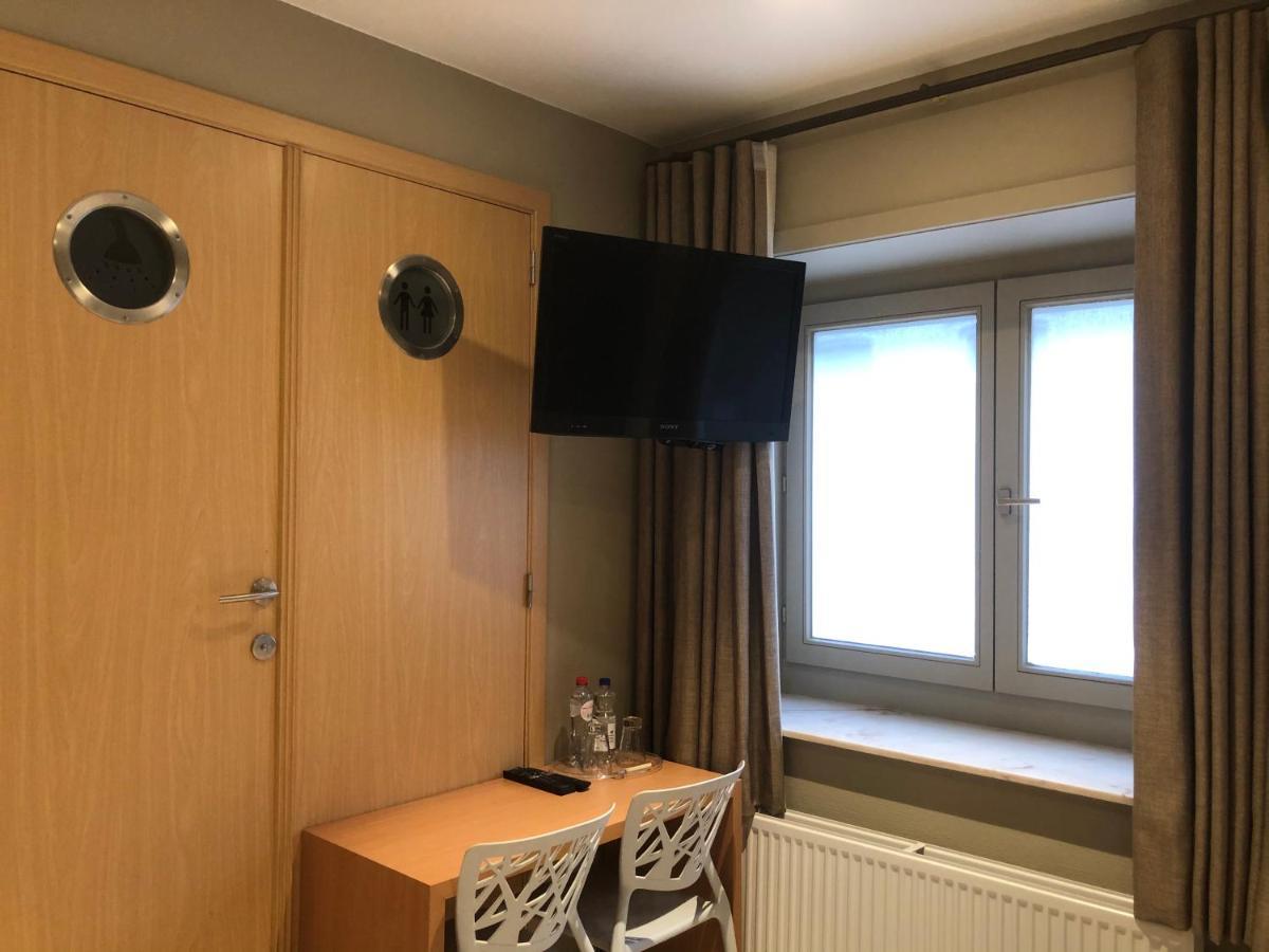 Hotel Duivels Paterke Harelbeeksestraat 29, 8500 Kortrijk Luaran gambar
