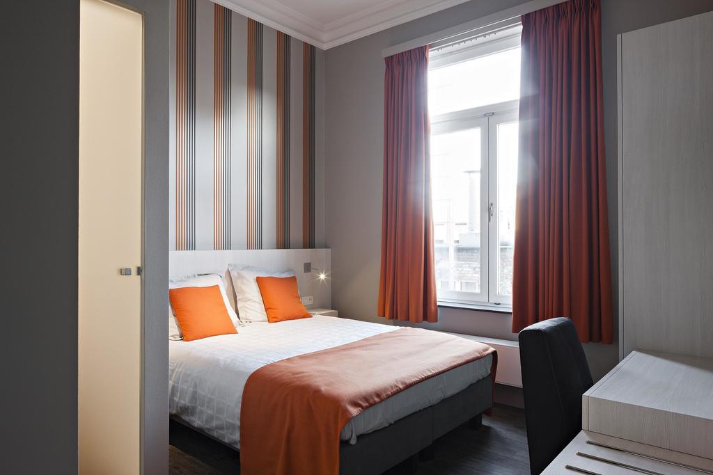 Hotel Duivels Paterke Harelbeeksestraat 29, 8500 Kortrijk Luaran gambar
