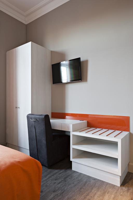 Hotel Duivels Paterke Harelbeeksestraat 29, 8500 Kortrijk Luaran gambar