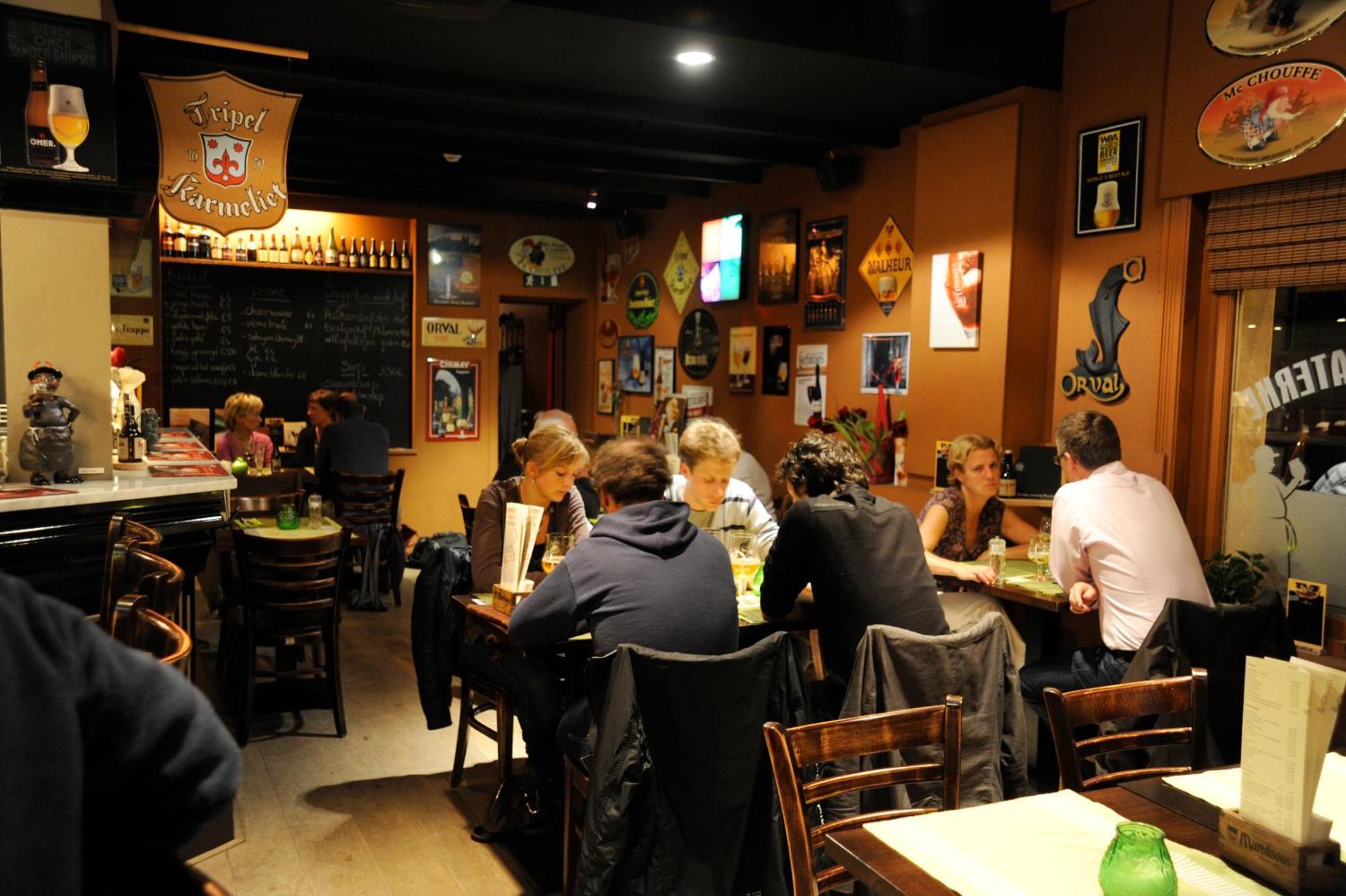 Hotel Duivels Paterke Harelbeeksestraat 29, 8500 Kortrijk Luaran gambar